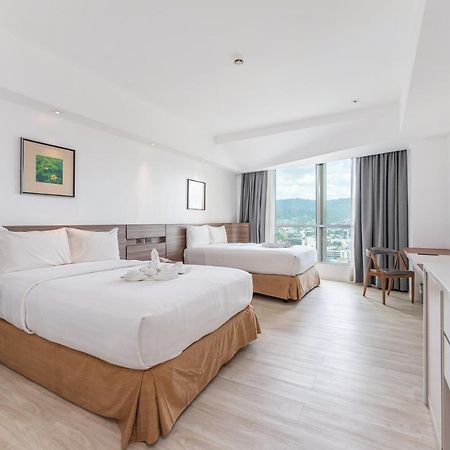 Crown Regency Hotel & Towers セブ市 エクステリア 写真