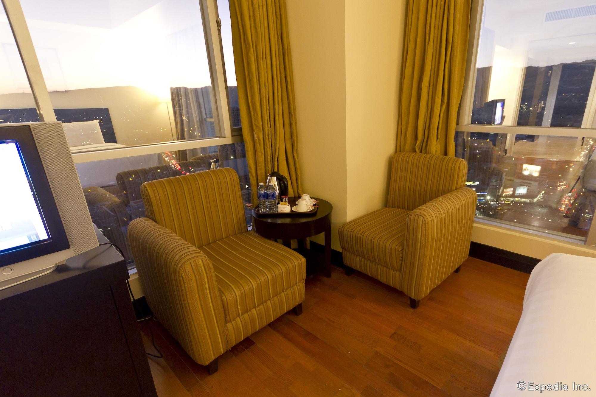 Crown Regency Hotel & Towers セブ市 エクステリア 写真