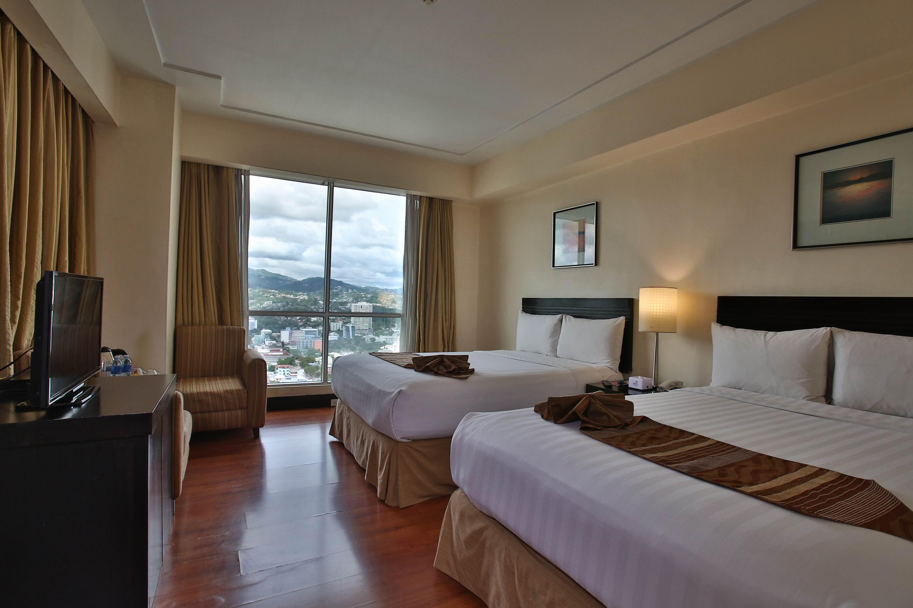 Crown Regency Hotel & Towers セブ市 エクステリア 写真