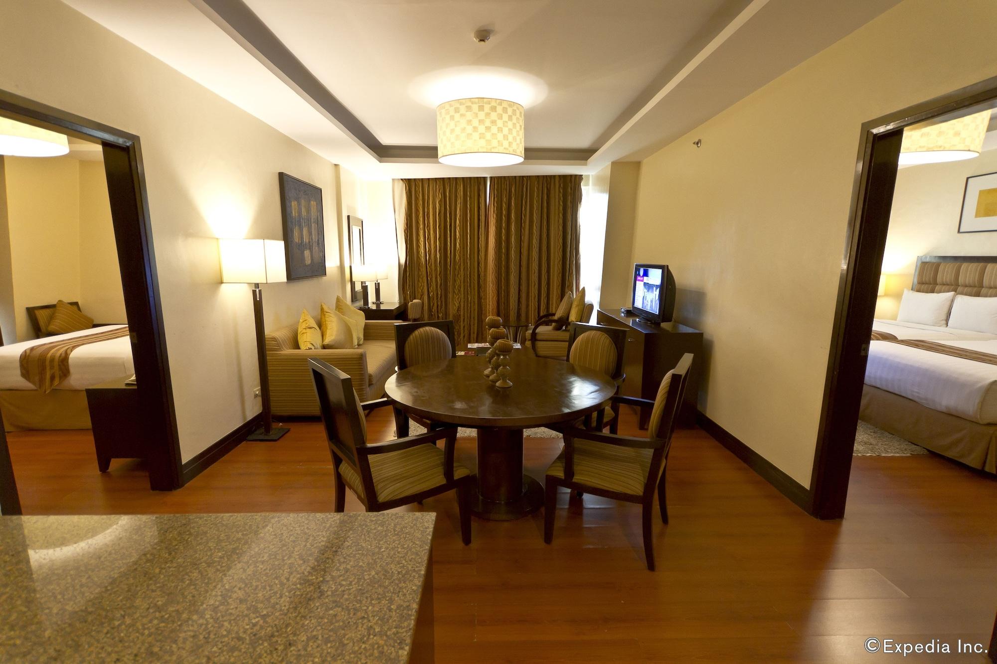 Crown Regency Hotel & Towers セブ市 エクステリア 写真