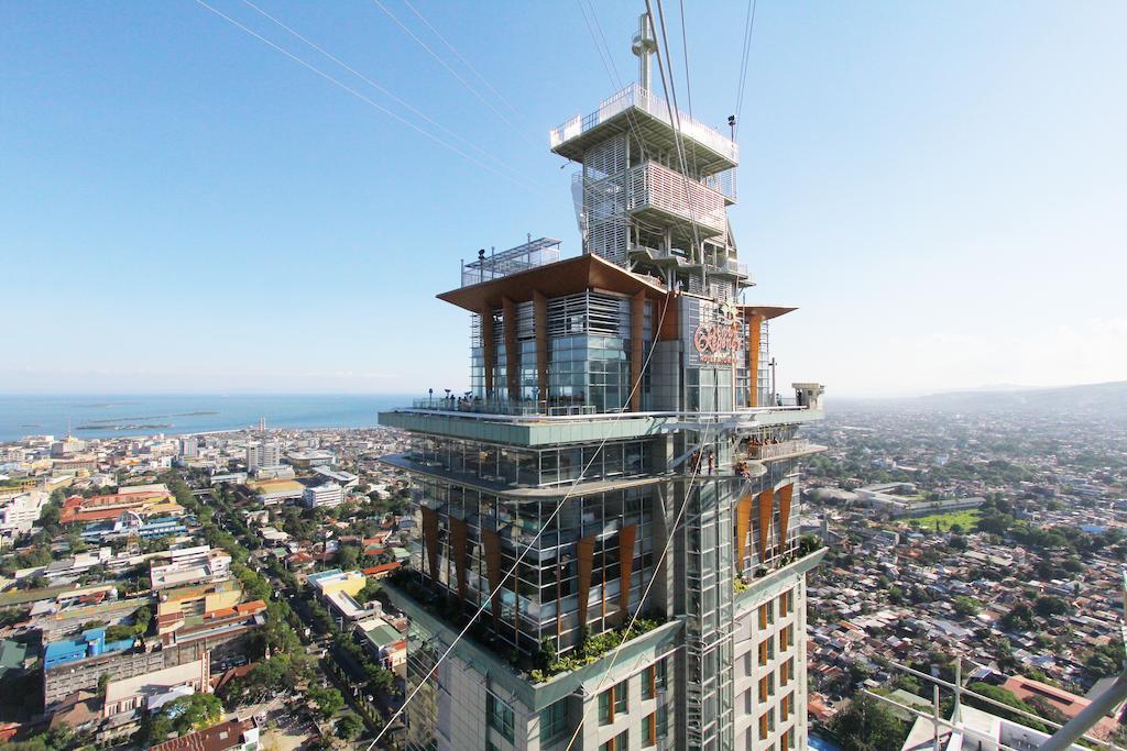 Crown Regency Hotel & Towers セブ市 エクステリア 写真